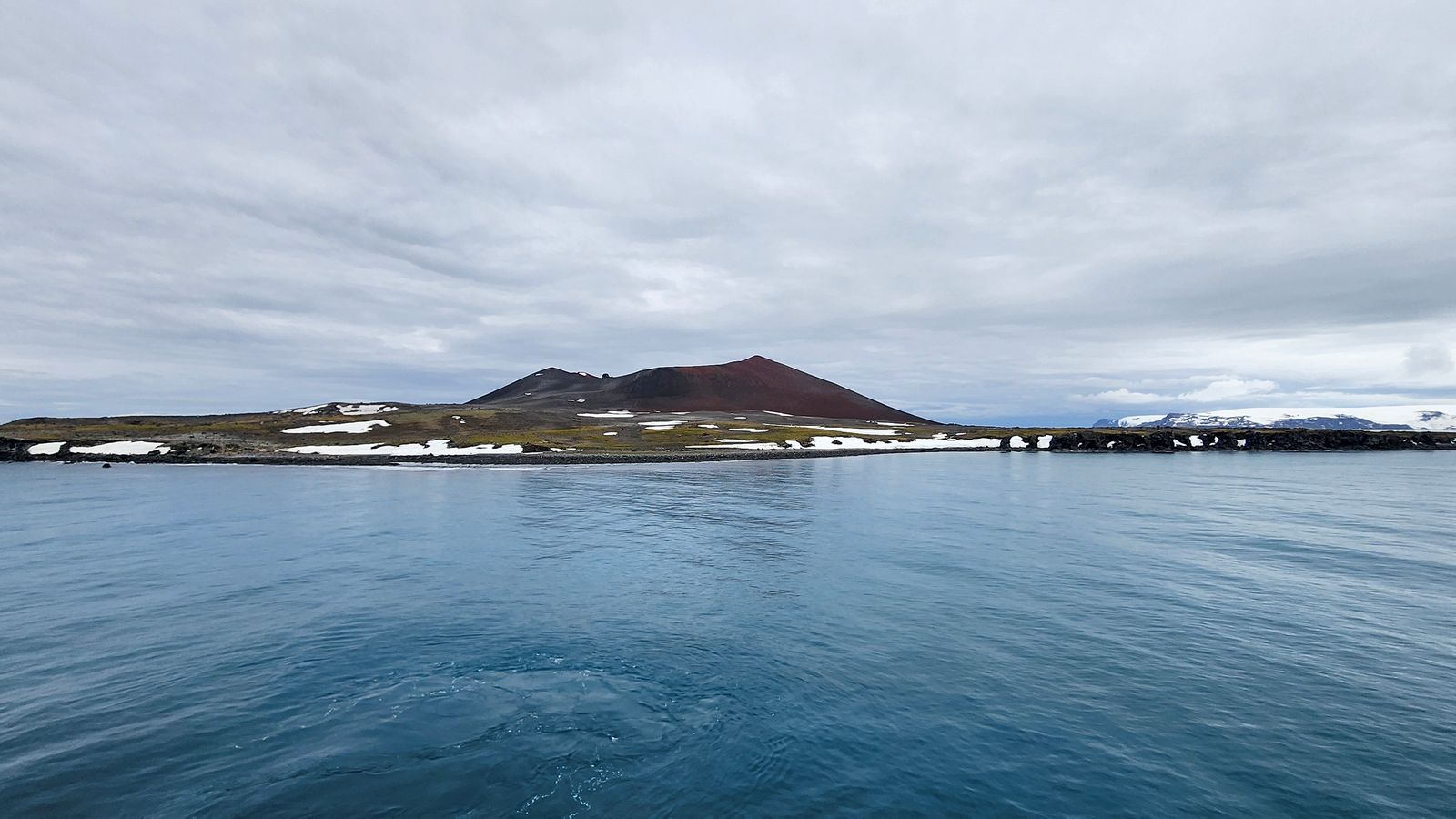 Shackleton's Expedition: Survival and Death at the Bottom of the World